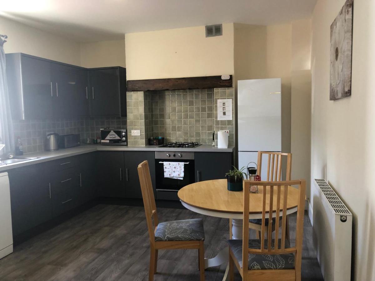 Comfortable Home Away From Home, Town Centre, Free Parking,Multiple Rooms Челтнем Екстер'єр фото