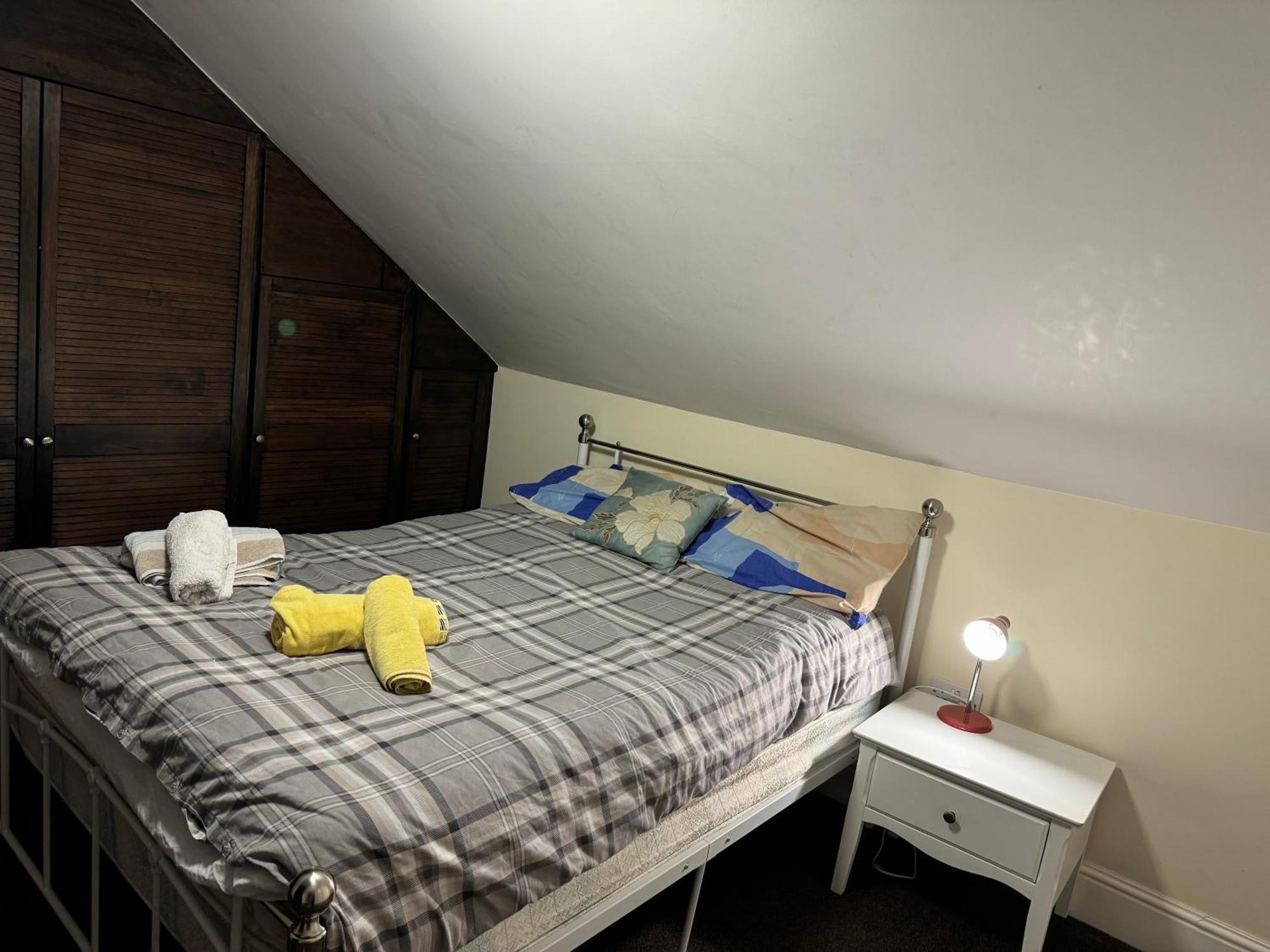 Comfortable Home Away From Home, Town Centre, Free Parking,Multiple Rooms Челтнем Екстер'єр фото
