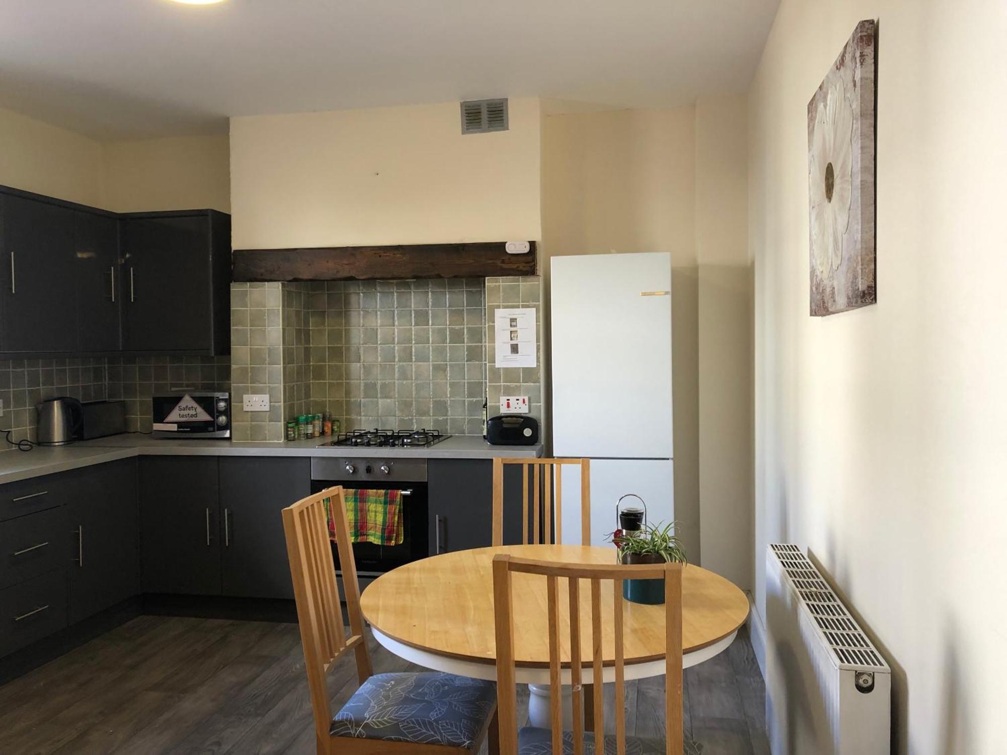 Comfortable Home Away From Home, Town Centre, Free Parking,Multiple Rooms Челтнем Екстер'єр фото